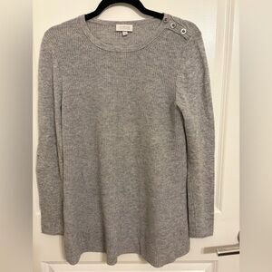 Kinross 100% Cashmere Gray Sweater with Shoulder Buttons – Luxe Knit